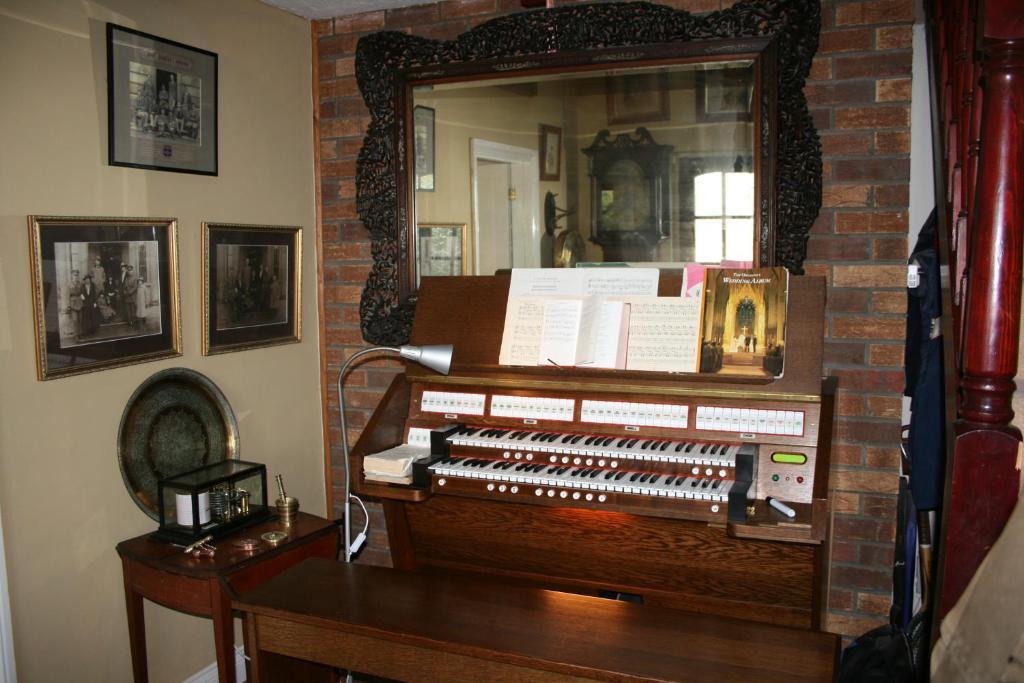 Ty Carreg Bed and Breakfast Llanwrtyd Wells Esterno foto