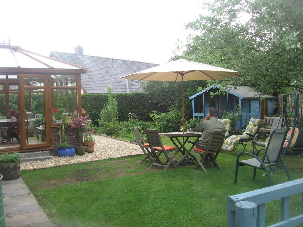 Ty Carreg Bed and Breakfast Llanwrtyd Wells Esterno foto